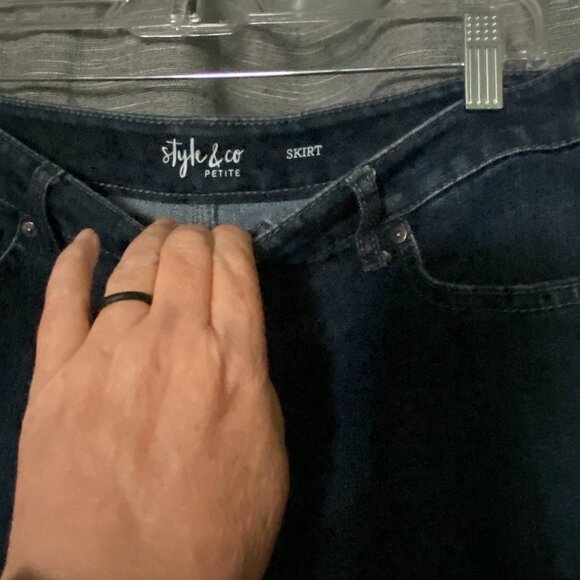 Style & Co Women’s Petite Dark Wash Denim Skirt Sz 8P, Classic, Wardrobe Staple - Picture 3 of 9